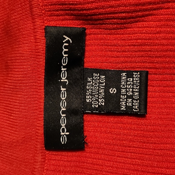 Womens V-neck sleeveless red sweater size Small - Picture 6 of 7